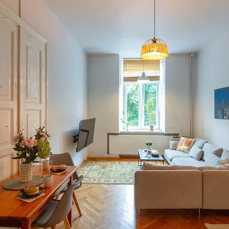 Apartment Comfort&central 2-bedroom Apt. Krakow