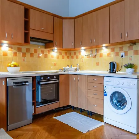 Comfort&central 2-bedroom Apt.